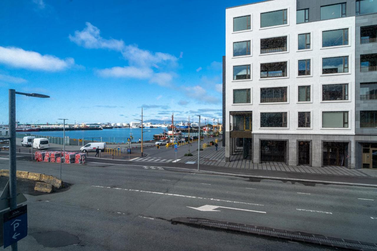 Ocean Breeze Luxury Apartment Reykjavik Bagian luar foto