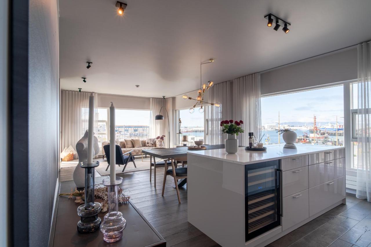 Ocean Breeze Luxury Apartment Reykjavik Bagian luar foto